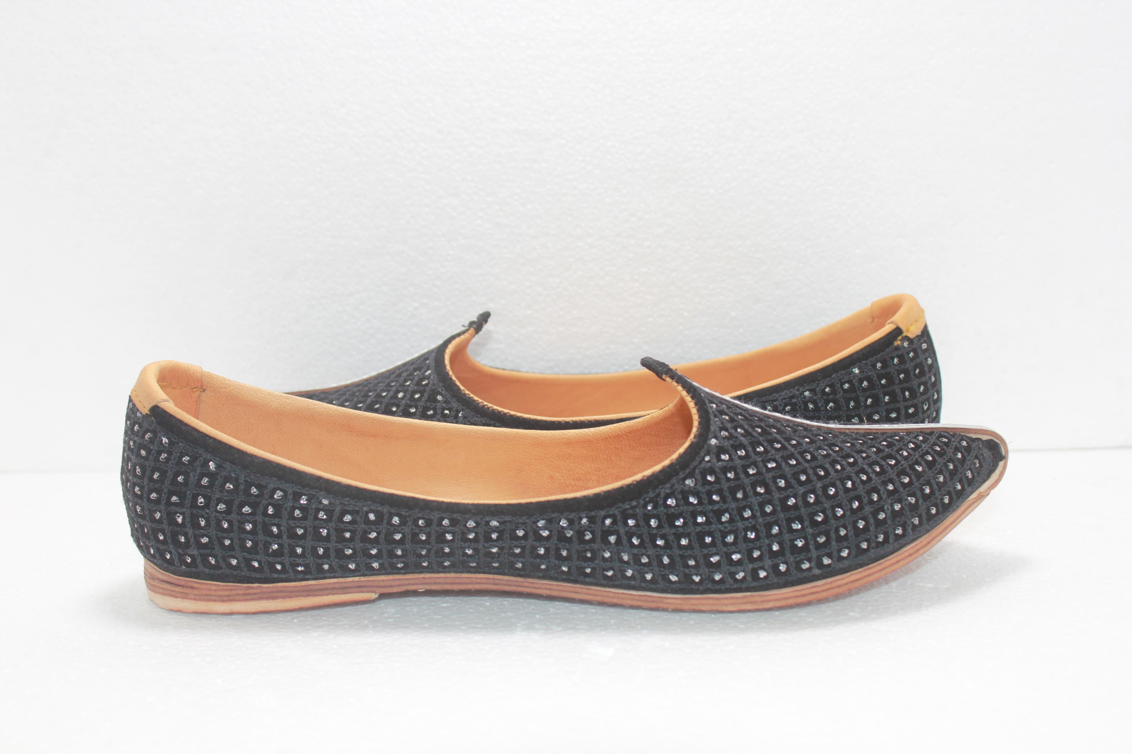 Leather Juti
