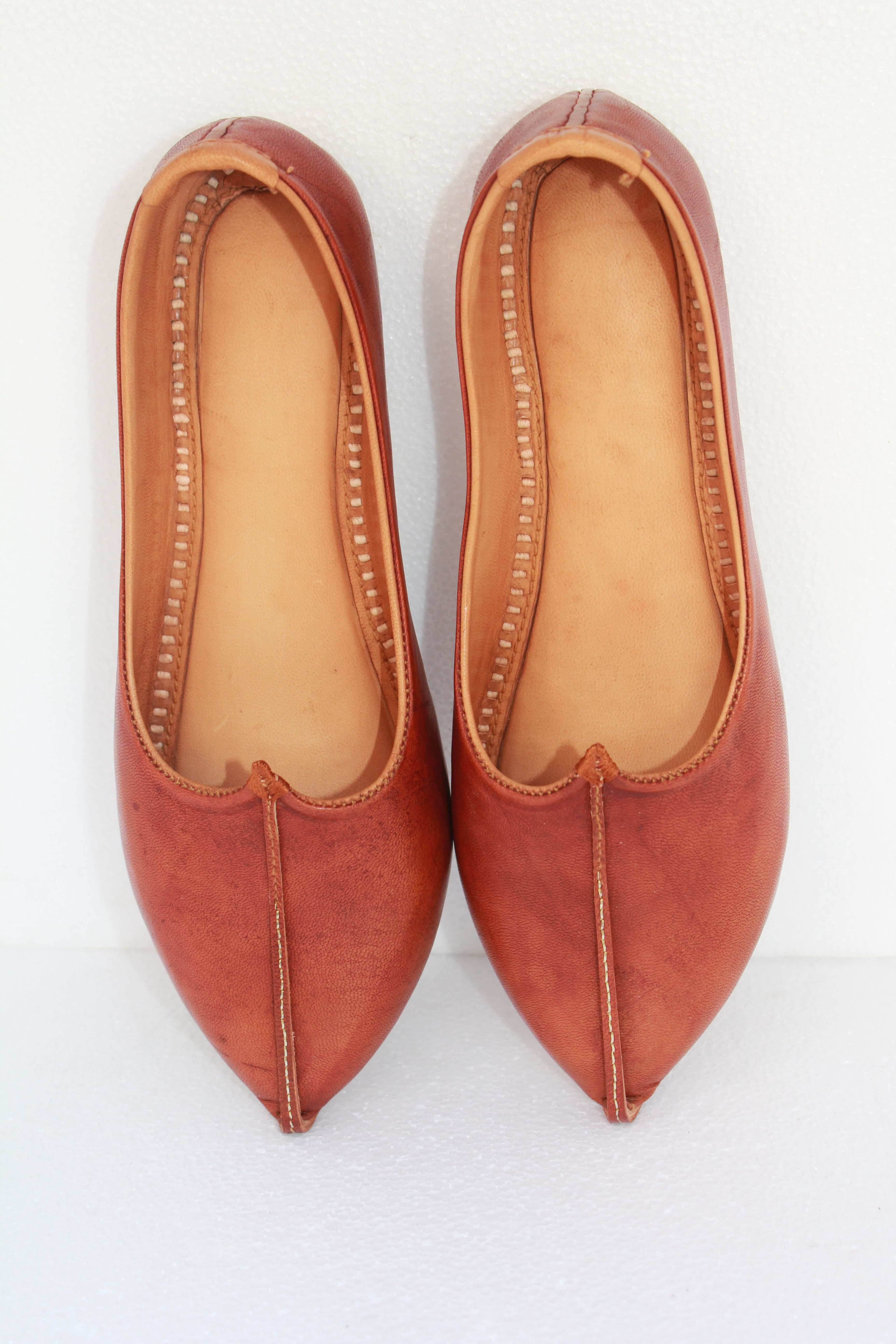 Handcrafted Pure Leather Mojari